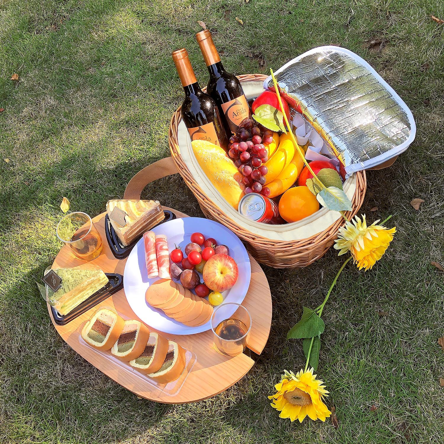Four Person Wicker Picnic Basket Gift Set